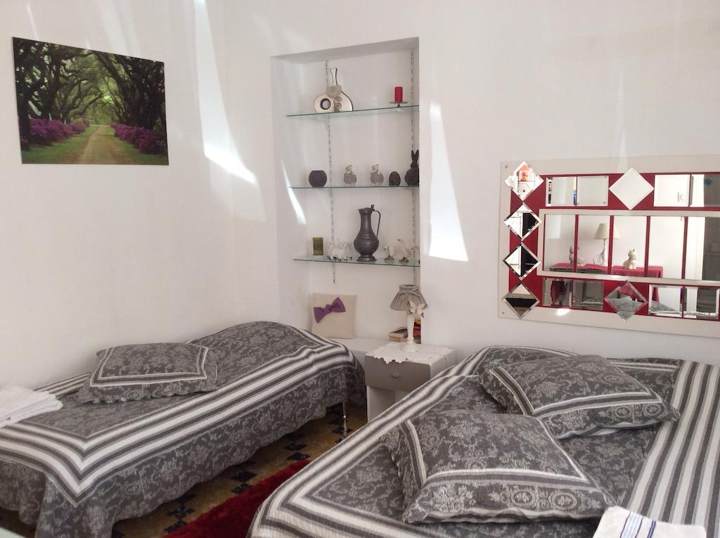 Jolie Appartement, L'Enclave Des Secrets LʼIsle-sur-la-Sorgue Pokój zdjęcie